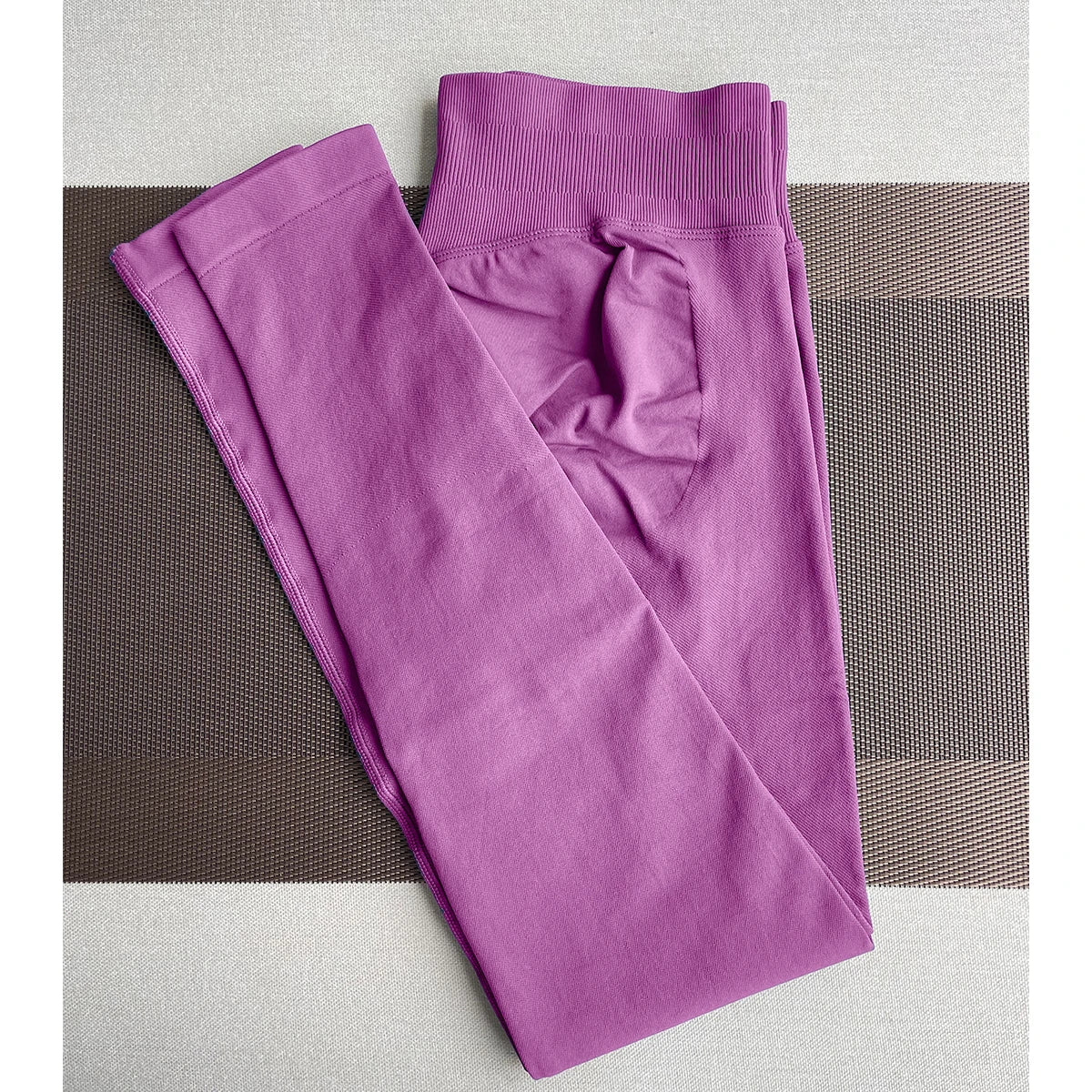 Low Rise Yoga Leggings for Easy Movement