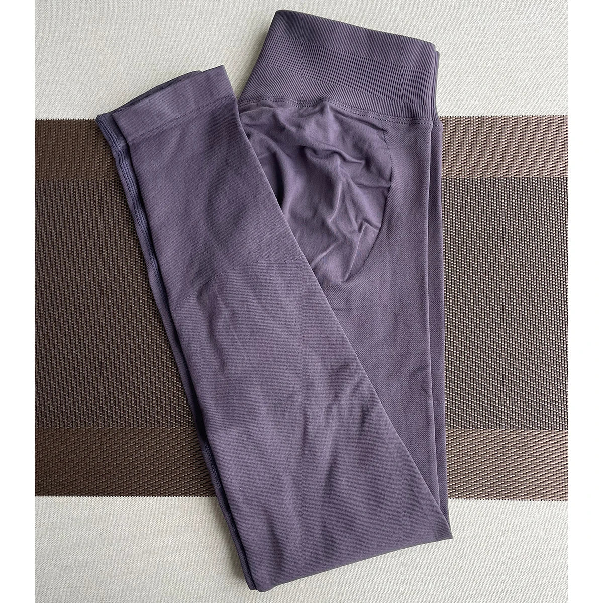 Low Rise Yoga Leggings for Easy Movement
