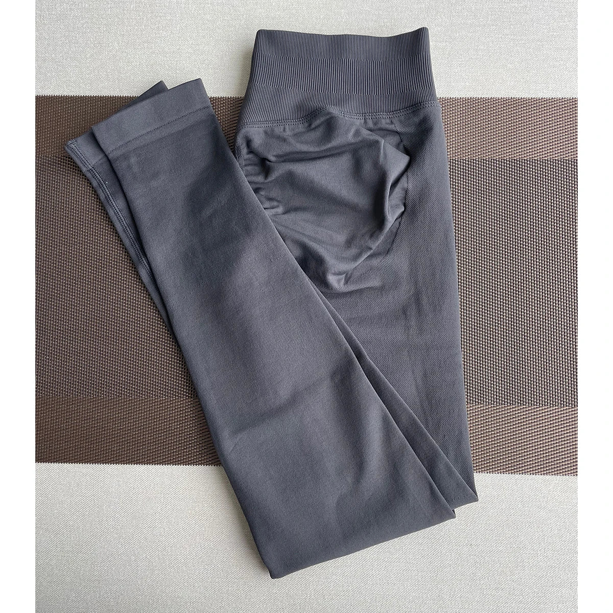 Low Rise Yoga Leggings for Easy Movement
