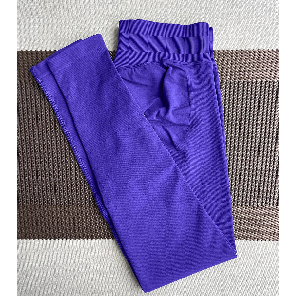 Low Rise Yoga Leggings for Easy Movement