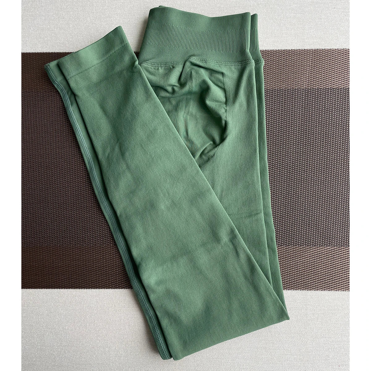 Low Rise Yoga Leggings for Easy Movement