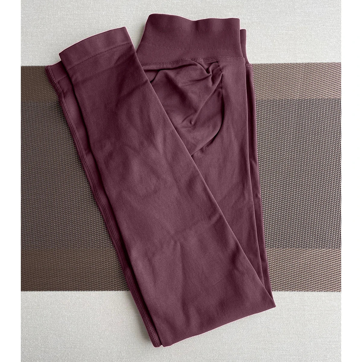 Low Rise Yoga Leggings for Easy Movement